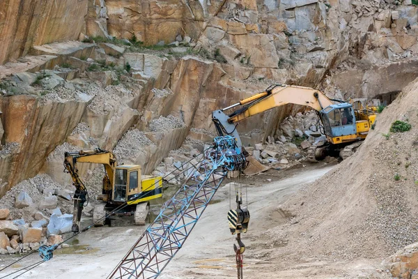 Mineração Pedreira Granito Máquina Mineração Trabalho Guindaste Velho Escavador Indústria — Fotografia de Stock