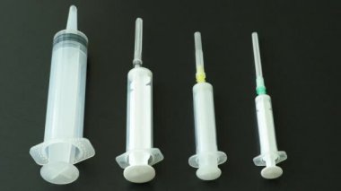 Tıp, sağlık veya eczane Temalar için şırınga. Tıbbi çevre aletleri.