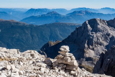 Dağ görünümünü Dolomites doruklarına. Brenta, İtalya