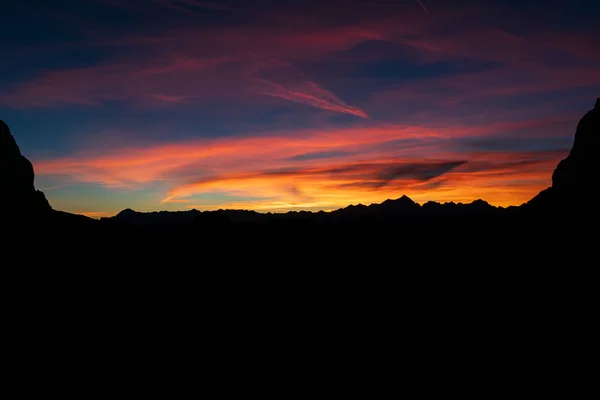 Silhouette Sombre Des Montagnes Coucher Soleil Pics Montagne Dolomites Brenta — Photo