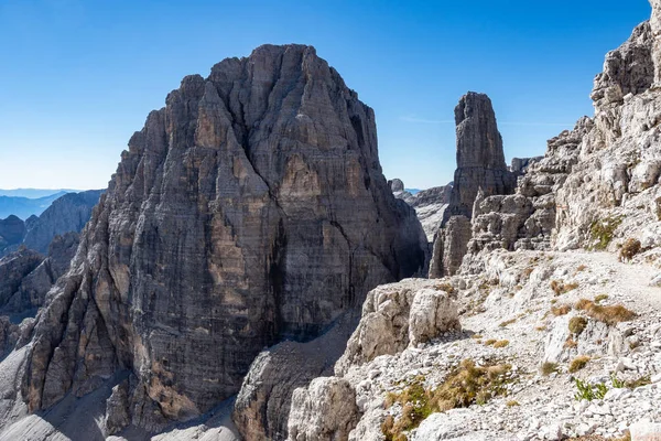 山の峰ブレンタドロマイトの眺め トレンティーノ イタリア — ストック写真