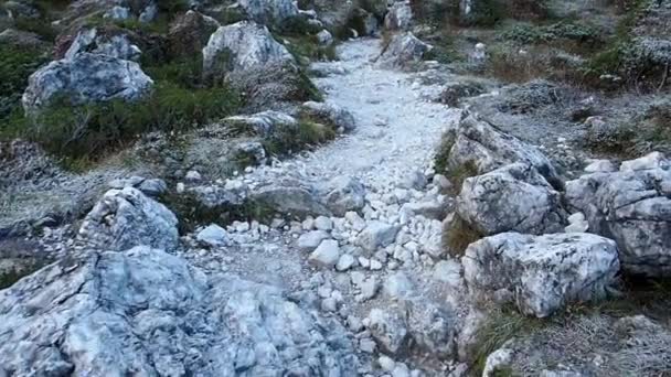 Toeristisch Pad Met Mooie Dolomiet Landschap Achtergrond Dolomieten Italië — Stockvideo