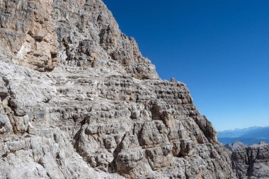 Brenta Dolomites dağlarının manzarası. Trentino, İtalya