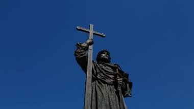 Moscow, Rusya Federasyonu - 12 Mayıs. 2018. Prens Vladimir Borovitskaya Meydanı'nda anıt