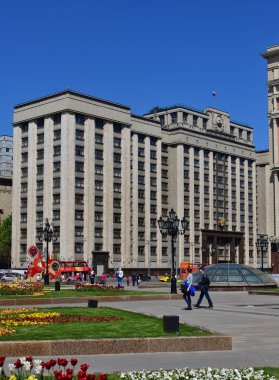 Moscow, Rusya Federasyonu - 12 Mayıs. 2018 Devlet Duma Manezhnaya Meydanı yönünden binanın bir görünüm.