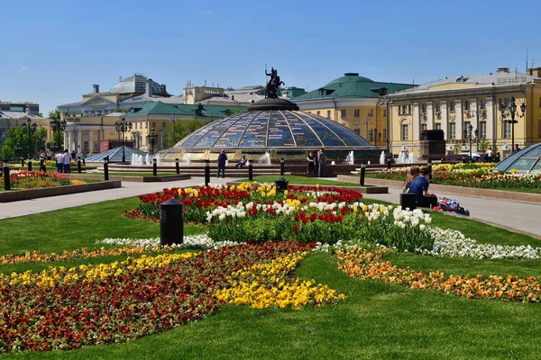 Moscú Rusia Mayo 2018 Plaza Manezhnaya Primavera Colores — Foto de Stock