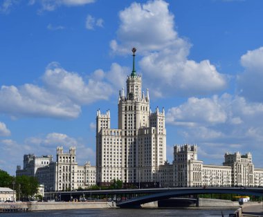 Moscow, Rusya Federasyonu - 12 Mayıs. 2018 gökdelen Kotelnicheskaya dolgu üzerinde