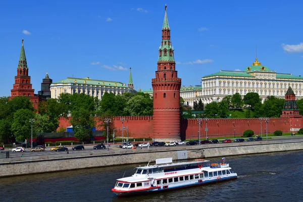 Moskou Rusland Mei 2018 Pleziervaartuigen Aan Rivier Buurt Van Het — Stockfoto