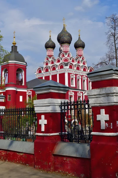 Moskova, Rusya - 30 Nisan. 2018. Tapınak Tihvin simge Tanrı'nın annesi