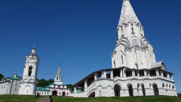 Moskva, Ryssland - 22 maj. 2018. kyrkan av Uppstigningen av Herren — Stockvideo