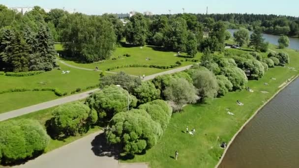 莫斯科, 俄国-从上面的看法在 Zelenograd 胜利公园. — 图库视频影像