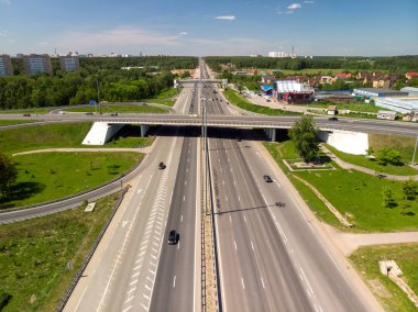 Moskova, Rusya - 27 Mayıs. 2018. yol kavşağı Zelenograd Leningrad karayolu üzerinde