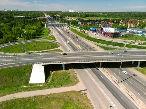 Москва, Російська Федерація - 27 травня. 2018. транспортних розв'язок по Ленінградському шосе в Зеленоград — стокове фото