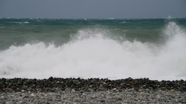 Черное море во время шторма — стоковое видео