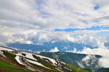 Rosa Khutor resort Rusya'nın Kafkas dağlarından Panoraması