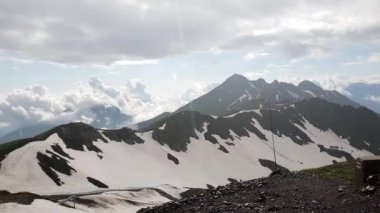 Rosa Khutor tatil Rusya yağmurda Kafkas dağlarından Panoraması