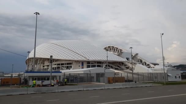 Sotschi, Russland - 2. Juni. 2018. Fußballstadion im Olympiapark — Stockvideo