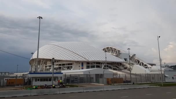 Sochi, Rusko - červen 2. 2018. fotbalový stadion Fisht v olympijském parku — Stock video