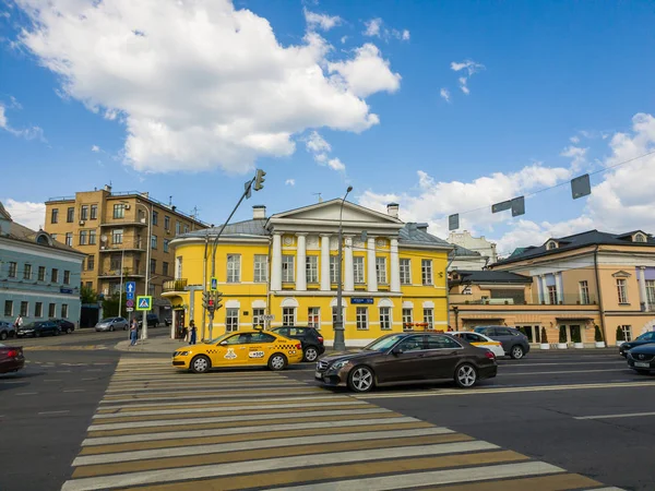 모스크바 러시아 2018 일입니다 메자닌 Yauzskaya 거리에 Goncharov Filippov의 — 스톡 사진