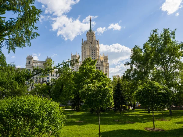 Praça Ustyinsky Arranha Céus Aterro Kotelnicheskaya Moscou Rússia — Fotografia de Stock