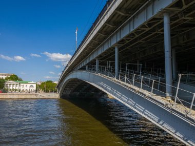 Büyük Ustyinsky köprüden Moskova Nehri, Moskova, Rusya