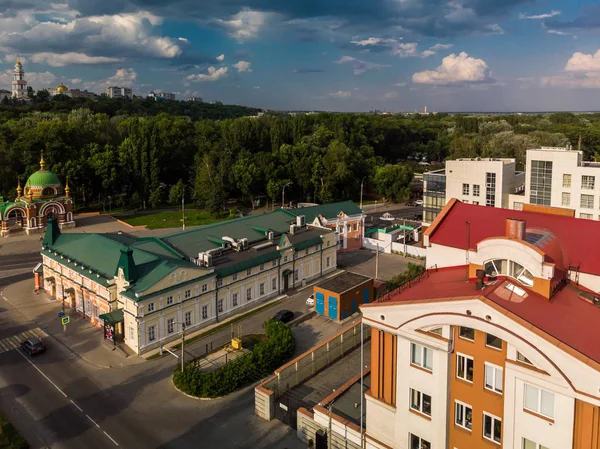 Lipetsk, Russia - Aug 5. 2018. view of Karl Marx street from above — Stock Photo, Image
