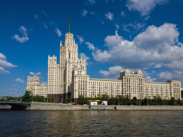 Moskou Rusland Mei 2018 Wolkenkrabber Aan Kade Van Een Kotelnicheskaya — Stockfoto