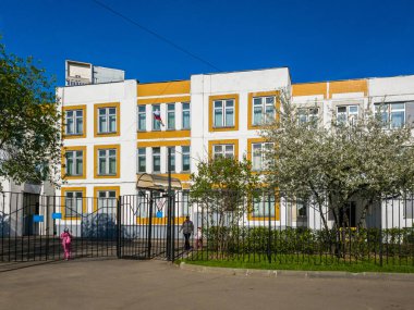 Moskova, Rusya - 11 Mayıs. 2018. tipik devlet kapsamlı bir Zelenograd okulda