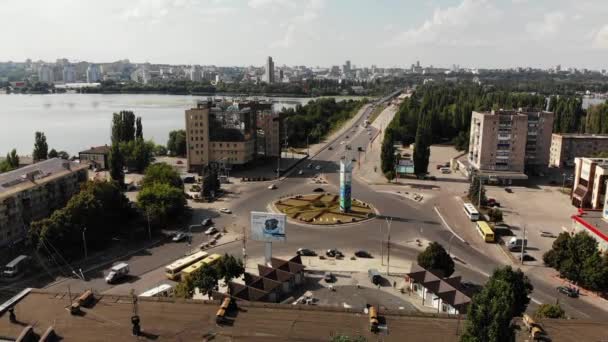 Lipetsk, Rusia - 5 de agosto. 2018. vista de la Plaza del Mundo y el río Voronezh desde arriba — Vídeos de Stock