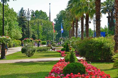 Sochi, Rusya Federasyonu - 2 Haziran. 2018. Navaginskaya sokak ana yayalara şehir olduğunu.