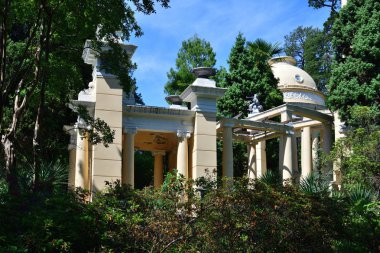 Yunan Arbor'da Botanik Bahçesi, Sochi, Rusya
