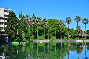Yeni Athos, Abhazya bir sahil parkta gölet