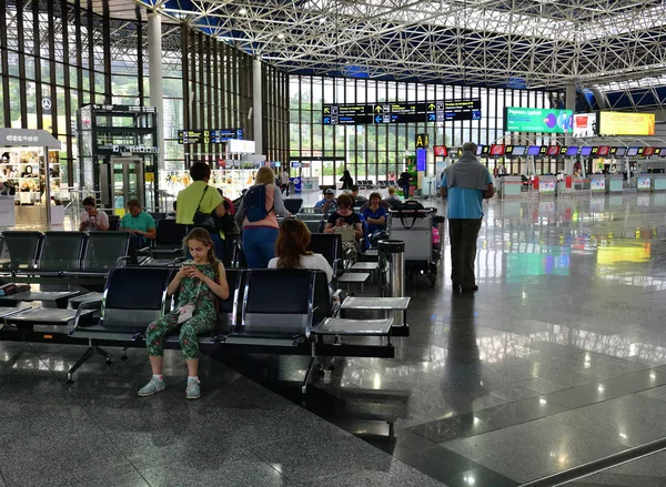 Sochi Російська Федерація Червня 2018 Чекають Зал Міжнародному Аеропорту Адлер — стокове фото