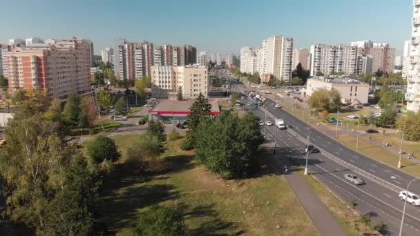 Moskou, Rusland - 20 September. 2018. Bekijk van bovenaf Panfilovsky vooruitzicht in Zelenograd — Stockvideo