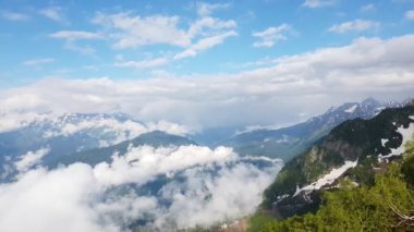 Kafkas dağlarından Rusya Rosa Khutor tatil erken bahar