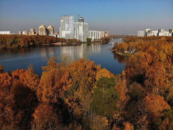 Vista de cima Canal de Moscou em Khimki, Rússia — Fotografia de Stock