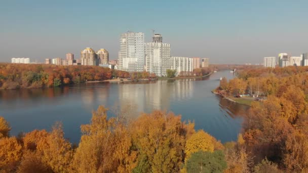 Flight over Moscow Canal in Khimki, Russia — Stock Video