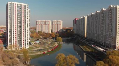 Modern konut gölet Levoberezhny Khimki, Rusya yakın