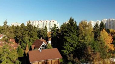 Moskova, Rusya yakın yazlık köyü yukarı doğru hareket