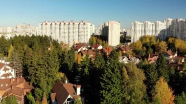 Moskova, Rusya yakın yazlık köyü yukarı doğru hareket