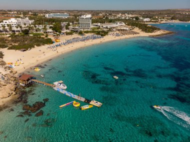 Ayia Napa, Kıbrıs - 1 Kasım. 2018. üzerinden yukarıda Makronissos Beach Resort görüntüleyin