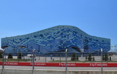 Soçi, Rusya - 2 Haziran 2018. Buzdağı Palace kış sporları Olimpiyat Parkı