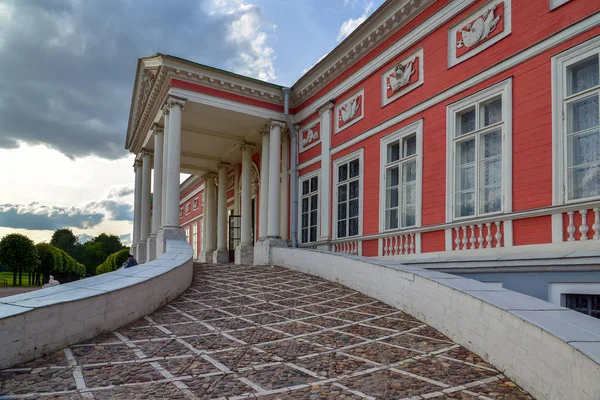 俄罗斯莫斯科 2016年6月6日 库斯科沃庄园的谢列梅捷夫伯爵宫 — 图库照片