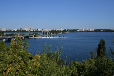 Rusya'da Voronezh River köprüden Chernavsky görünümünü