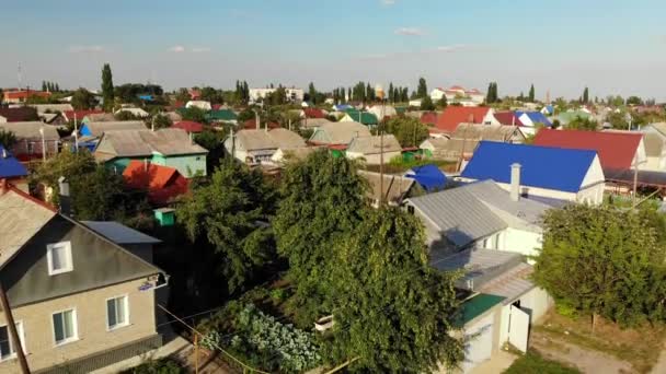 Gryazi, Rusko - srpen 2.2018. Typický jednopatrové město v centrální části země — Stock video