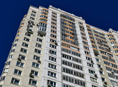 Çok öykülü evlerde tipik bir Khimki, Rusya Federasyonu