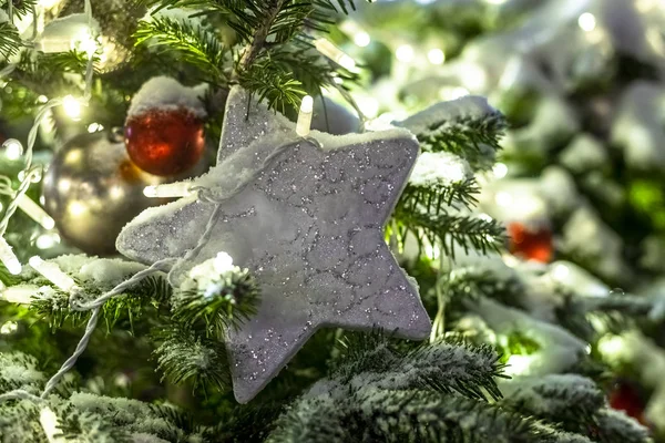 Fragment Eines Schönen Weihnachtsbaums Auf Der Straße Moskau Russland — Stockfoto