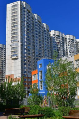 Khimki, Rusya Federasyonu - 10 Mayıs. 2018. güzel devlet kapsamlı okul ilköğretim ve ortaöğretim