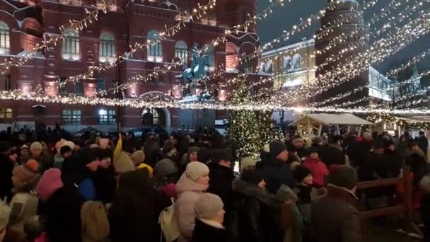 Moskva, Ryssland - januari 7.2019. Glödande juldekorationer på Manezhnaya ploshchad — Stockvideo