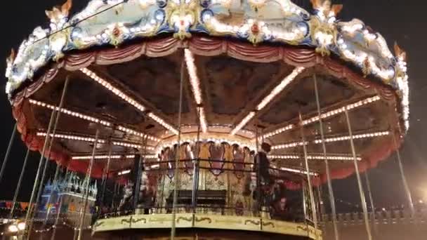 Moscú, Rusia - Enero 7.2019. Carrusel en la Feria de Navidad en la Plaza Roja — Vídeo de stock